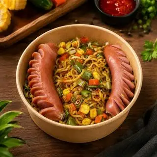 Hình ảnh Mì trộn Indomie 2 Xúc Xích