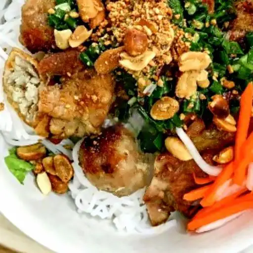 Bún Thịt Nướng - 44.000 ₫ tại Cô Sáu - Cơm Tấm & Bún Thịt Nướng - Thoại Ngọc Hầu