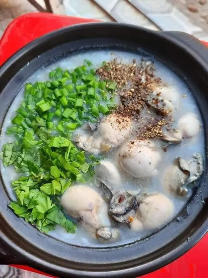 Cháo hàu sữa - 45.000 ₫ tại Bún & Cháo Gia Hùng - Tân Hải