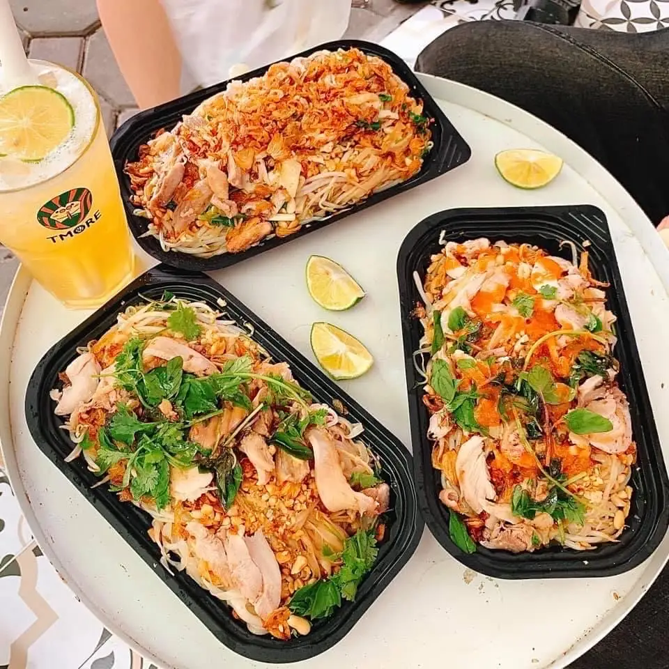 Hình ảnh Phở trộn đùi cánh