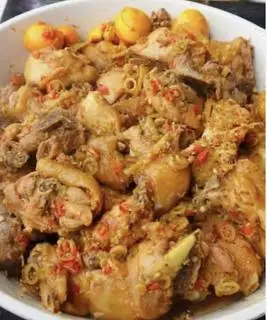 Hình ảnh Cơm gà kho sả ớt