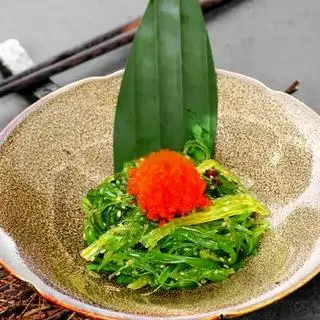 Hình ảnh Salad rong biển trứng cua