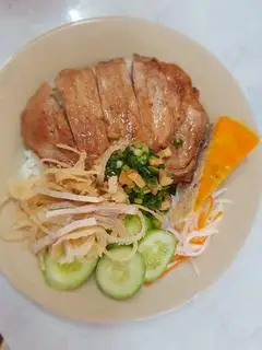 Cơm Sườn Bì Chả - 50.000 ₫ tại Cơm Tấm & Bún Thịt Nướng 117 - Hoàng Hoa Thám