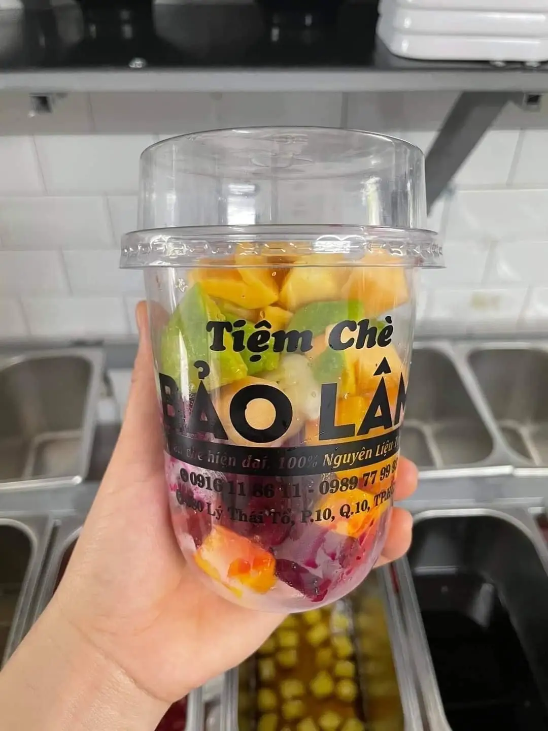 Hoa quả trộn sữa chua - 37.000 ₫ tại Tiệm Chè Bảo Lâm - Chè Bơ, Tàu Hũ & Sữa Chua - Lý Thái Tổ
