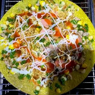 Bánh tráng nướng thịt xúc xích - 30.000 ₫ tại Bánh Tráng Trộn & Ăn Vặt - Nguyễn Văn Linh