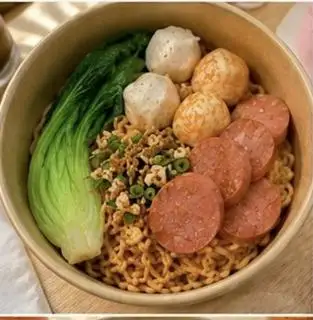 Hình ảnh Mì trộn Cá viên - Tôm viên