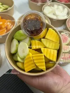 Box Mix Bùng Vị (2 Loại)  - 37.000 ₫ tại Hipu Fruit Box - Trái Cây Cắt Sẵn - Nguyễn Văn Lượng