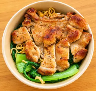 Hình ảnh Mì xào sườn chiên