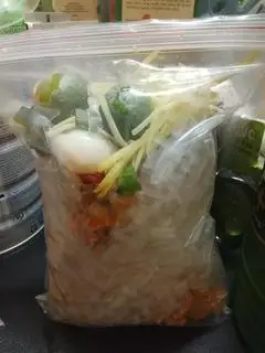 Bánh Tráng Ko Trộn size Nhỏ - 25.000 ₫ tại Bánh Tráng Trộn Dì Út - Chung Cư Ngô Gia Tự