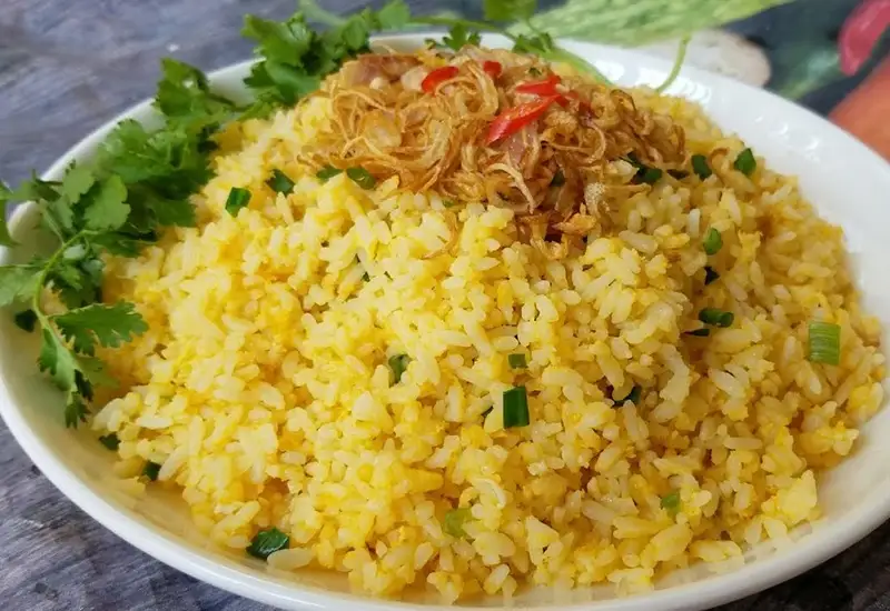 cơm thêm 1 hộp ( Nhỏ ) - 10.000 ₫ tại Cơm Gà Xối Mỡ Nga - Phạm Đăng Giảng
