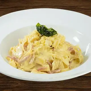 Fettucine Carbonara - 273.240 ₫ tại Al Fresco's - Nguyễn Thị Nghĩa