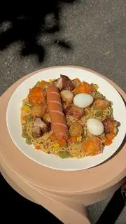 Hình ảnh Mì trộn đặc biệt