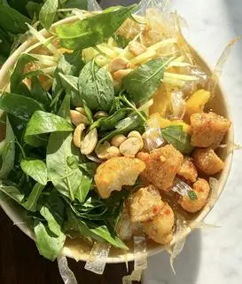 Hình ảnh Bánh Tráng Dẻo Trộn Tóp Mỡ