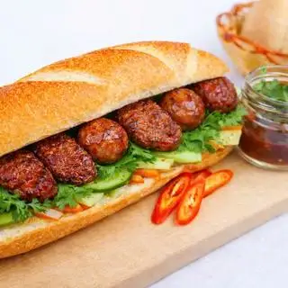 Bánh mì thịt nướng đặc biệt + sốt tương - 45.000 ₫ tại Bánh Mì Thịt Nướng A.Quang 262 - Phan Đình Phùng