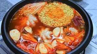 Hình ảnh Lẩu kim chi hải sản