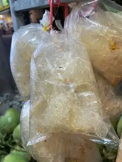 Bánh tráng tỏi ít cay - 15.000 ₫ tại Bánh Tráng Trộn Gỏi Khô Bò và Dừa Sáp Dầm Thốt Nốt - Bàu Cát 1