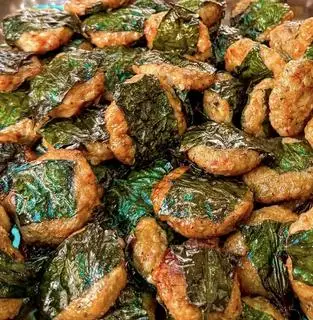 Hình ảnh Bún chả băm xanh (cuốn lá xương sông)