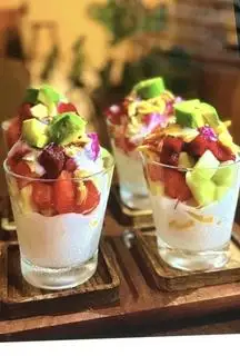 Hình ảnh Hoa Quả Dầm Sữa Chua
