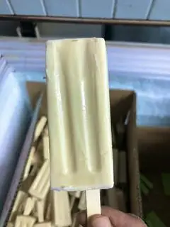 Hình ảnh Kem que sữa dừa