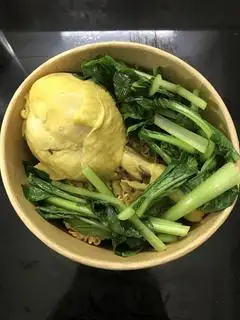 Hình ảnh Mì chua cay Đùi gà