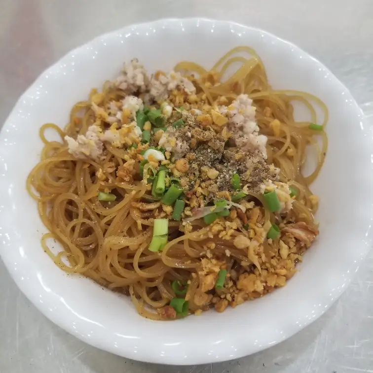 Hủ tíu khô thêm 1 Vắt - 16.000 ₫ tại Hủ Tiếu Nam Vang Hòa