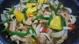Hình ảnh Dạ dày bò xào dứa 