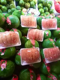 Hình ảnh Bưởi da xanh bóc sẵn