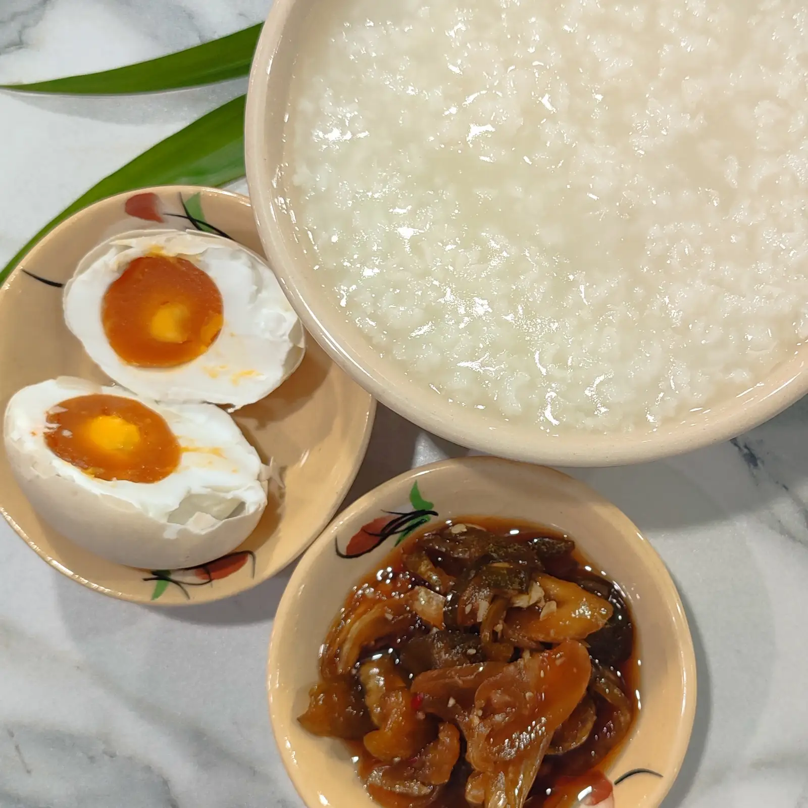 Cháo trắng - Trứng - Dưa Mắm - 28.000 ₫ tại Cháo Trắng & Kho Quẹt Tư Đình - Lê Văn Thọ