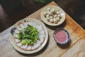 cơm thịt luộc, mắm tôm  - 52.000 ₫ tại Cơm Tấm Minh