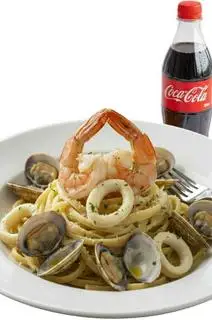Hình ảnh Combo mì Ý hải sản sốt kem + Coca