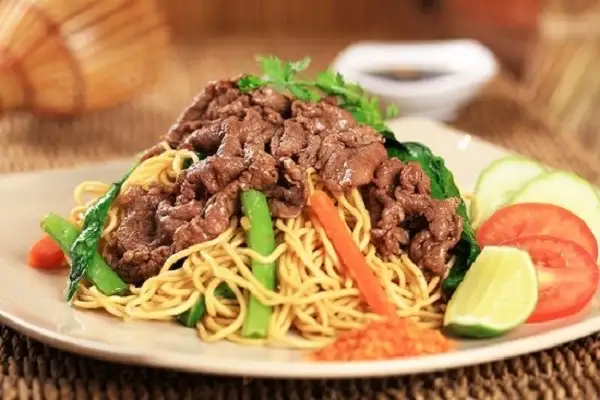 Hủ tiếu xào bò - 75.000 ₫ tại Hủ Tiếu Nam Vang, Mì & Nui Bò Hải Sản Anh Tuấn - Lê Công Kiều