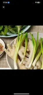 Hình ảnh Chân Gà hấp hành lá  (12 chân)