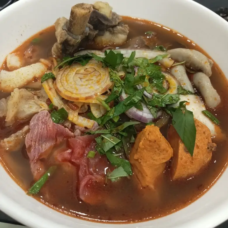 Hình ảnh Bún bò đặc biệt