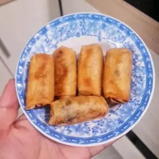 chả giò thêm mặn - 5.000 ₫ tại Bún Thịt Xào Miền Tây - Nguyễn Tri Phương