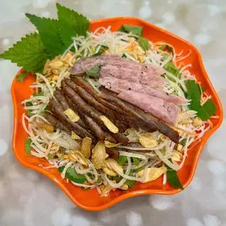 Hình ảnh Nộm Bò Khô Nem Chua