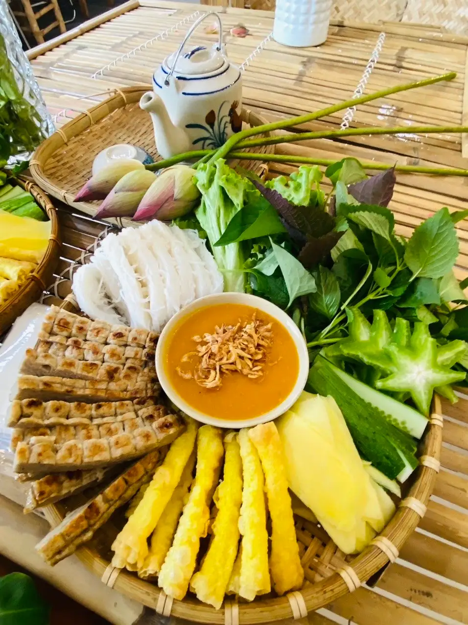 Hình ảnh  Nem Nướng rau rừng 1 người