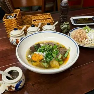 Chú Mập đầy đủ - 65.000 ₫ tại Bún Bò Huế Chú Mập - Cách Mạng Tháng Tám