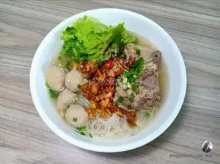 Hình ảnh HỦ TIẾU THỊT BÒ VIÊN TRỨNG CÚT NƯỚC