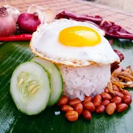 Cơm dừa Singapore - 38.000 ₫ tại Twelve Com Ga Hai Nam Singapore - Hoàng Diệu