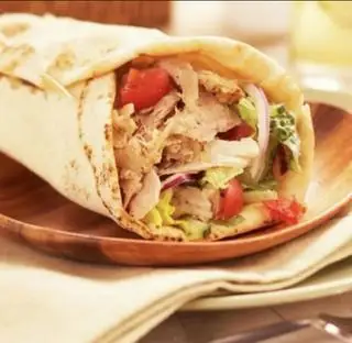 cuộn gà kebab - 34.000 ₫ tại Bánh Mì Home Kebab - Điện Biên Phủ