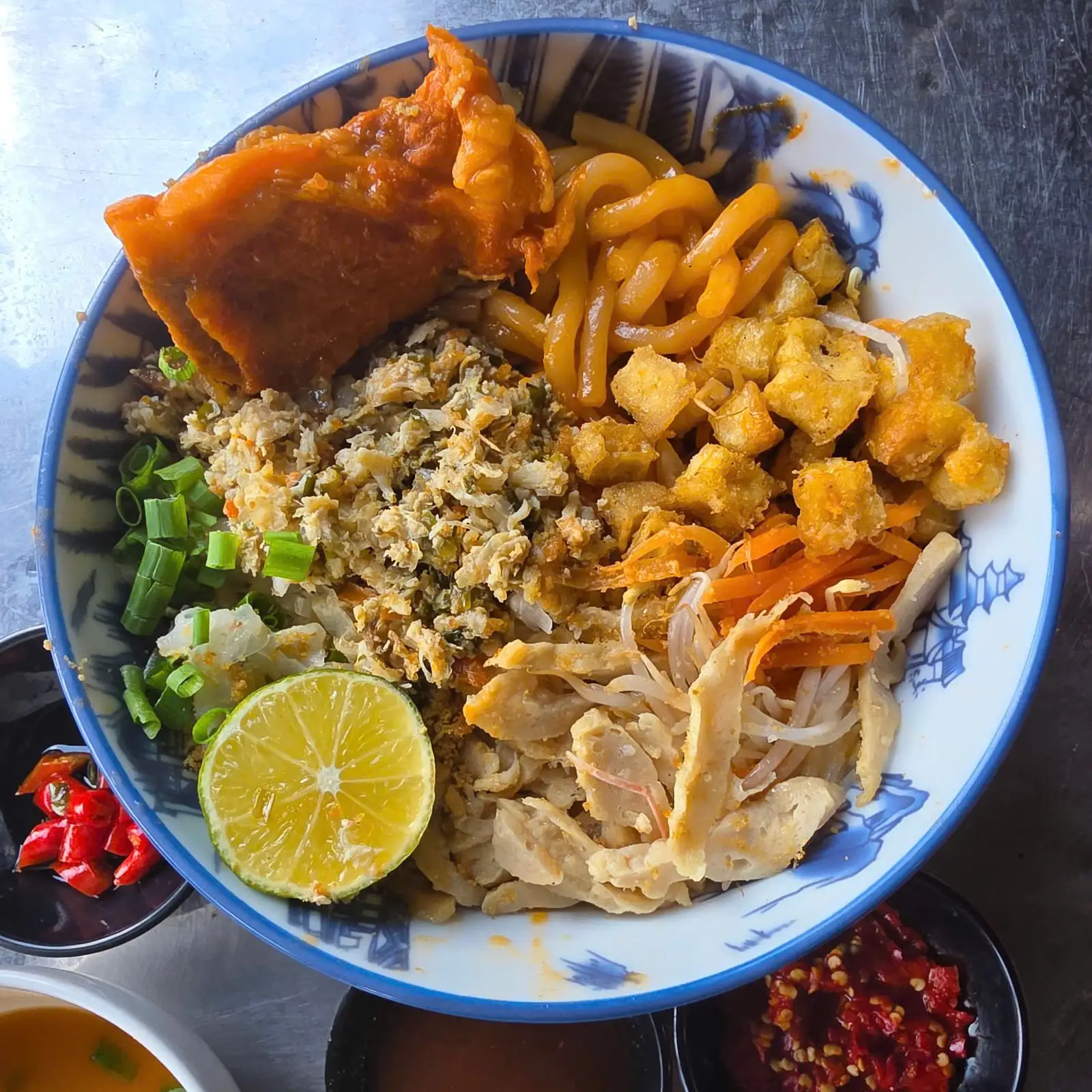 NEW - BÁNH CANH TRỘN MUỐI GHẸ CÔ NGÂN TÔ GIÒ + SOUP - 69.000 ₫ tại Bánh Canh Muối Ghẹ Cô Ngân - Nguyễn Gia Trí