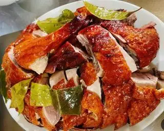 Hình ảnh Vịt quay nửa con
