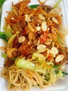 Mì xào bò - 55.000 ₫ tại Bún Mì Xào Chay Mama Châu - Âu Cơ