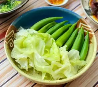 Rau luộc - 20.000 ₫ tại Cháo Ếch Singapore 999 - Lê Văn Thọ
