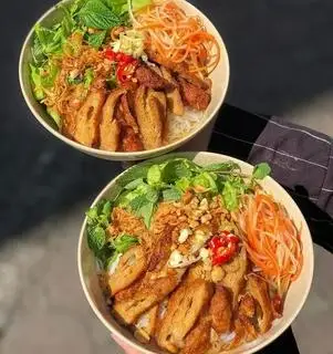 Hình ảnh Bún trộn nem lụi - nhiều bún
