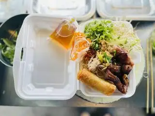 Bún thịt nướng - chả giò - nem nướng - bì - 50.000 ₫ tại Cơm Tấm, Bún Thịt Nướng & Bánh Mì Thịt Nướng - Trần Xuân Soạn