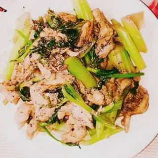 Hình ảnh Gà xào nấm