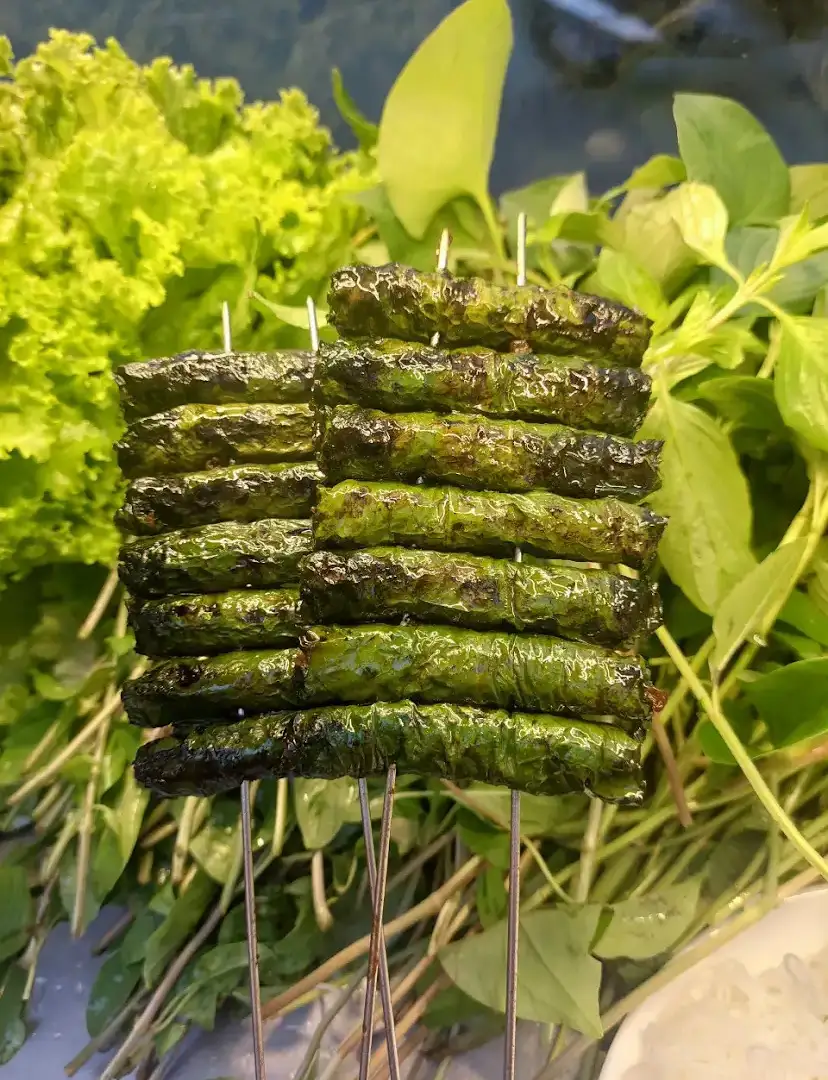 Hình ảnh 2 xâu thịt lá lốt thêm 12 cuốn KHÔNG rau, mắm, bánh