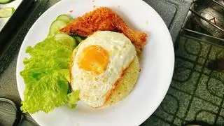 Cơm gà đùi tỏi - 45.000 ₫ tại Cơm Gà Gia Hy - Nguyễn Gia Trí