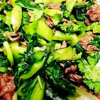 Cơm bò xào cải - 50.000 ₫ tại Quán Ăn Hương Ký - Cơm Gà Xối Mỡ & Mì Xào - Hồ Bá Kiện